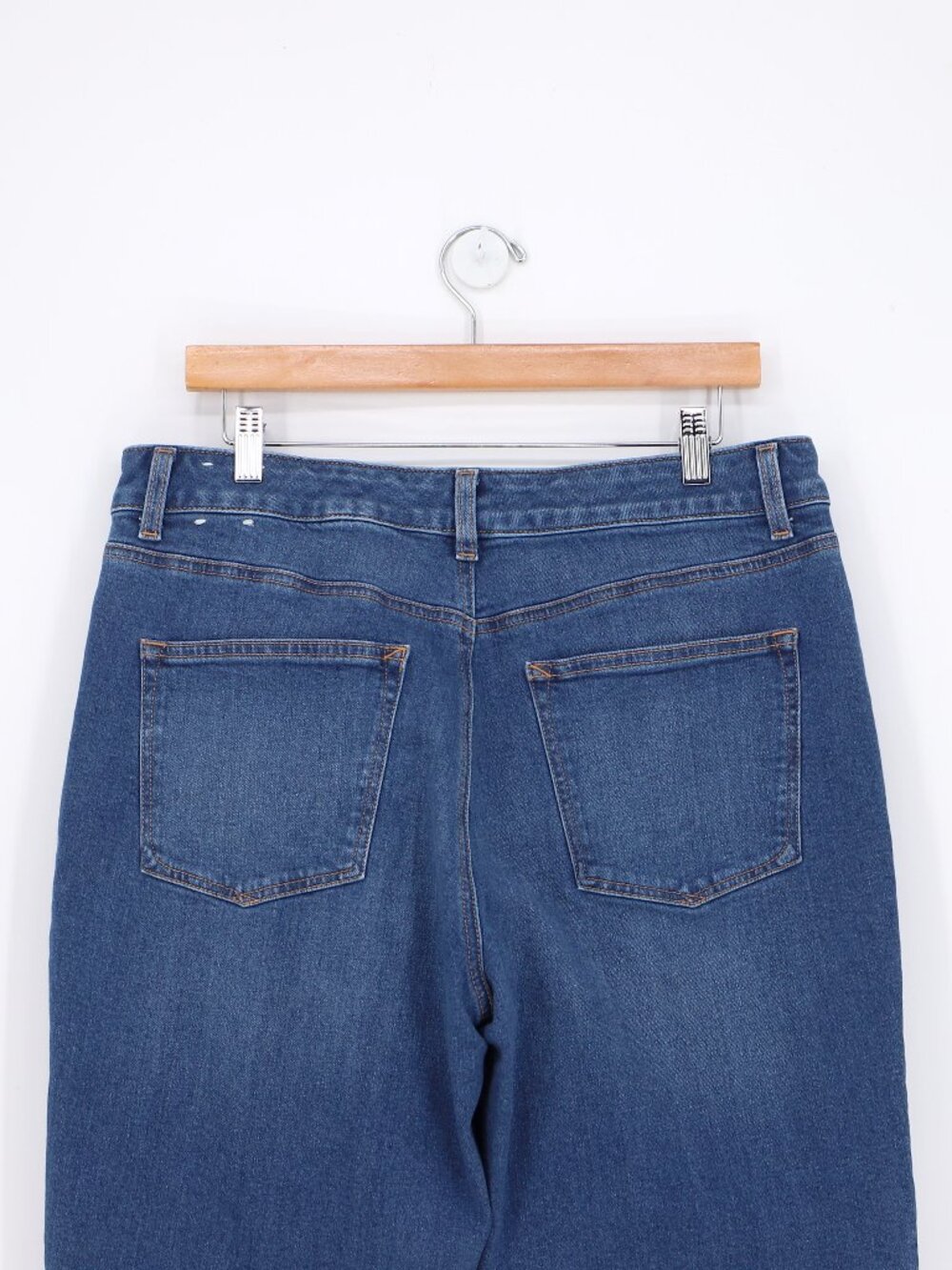 TALBOTS Everyday Relaxed Leg Jeans - Sonia Wash Size 12 - Picture 6 of 8